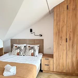 Dmk Oak Near Warsaw-modlin Airport Apartament Nowy Dwór Mazowiecki