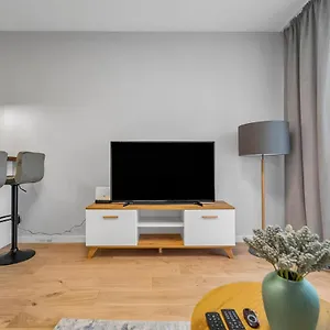 Ursus Comfy With Free Parking Apartament Warszawa